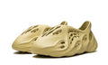 YEEZY FOAM SULFUR SIZE 10